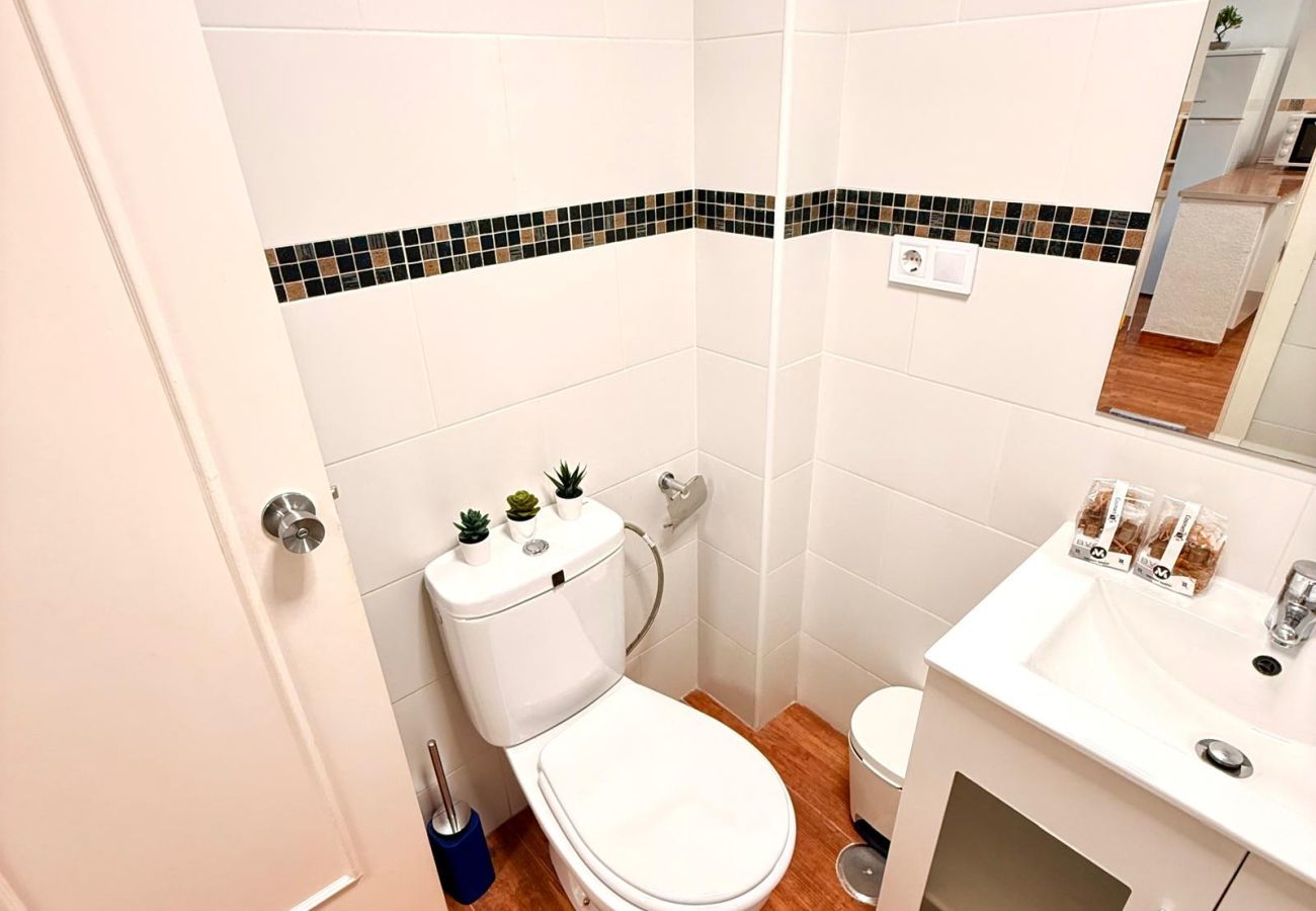 Apartment in Arroyo de la Miel - Charming apartment in Minerva Building, just a short walk from the beach in Arroyo de la Miel