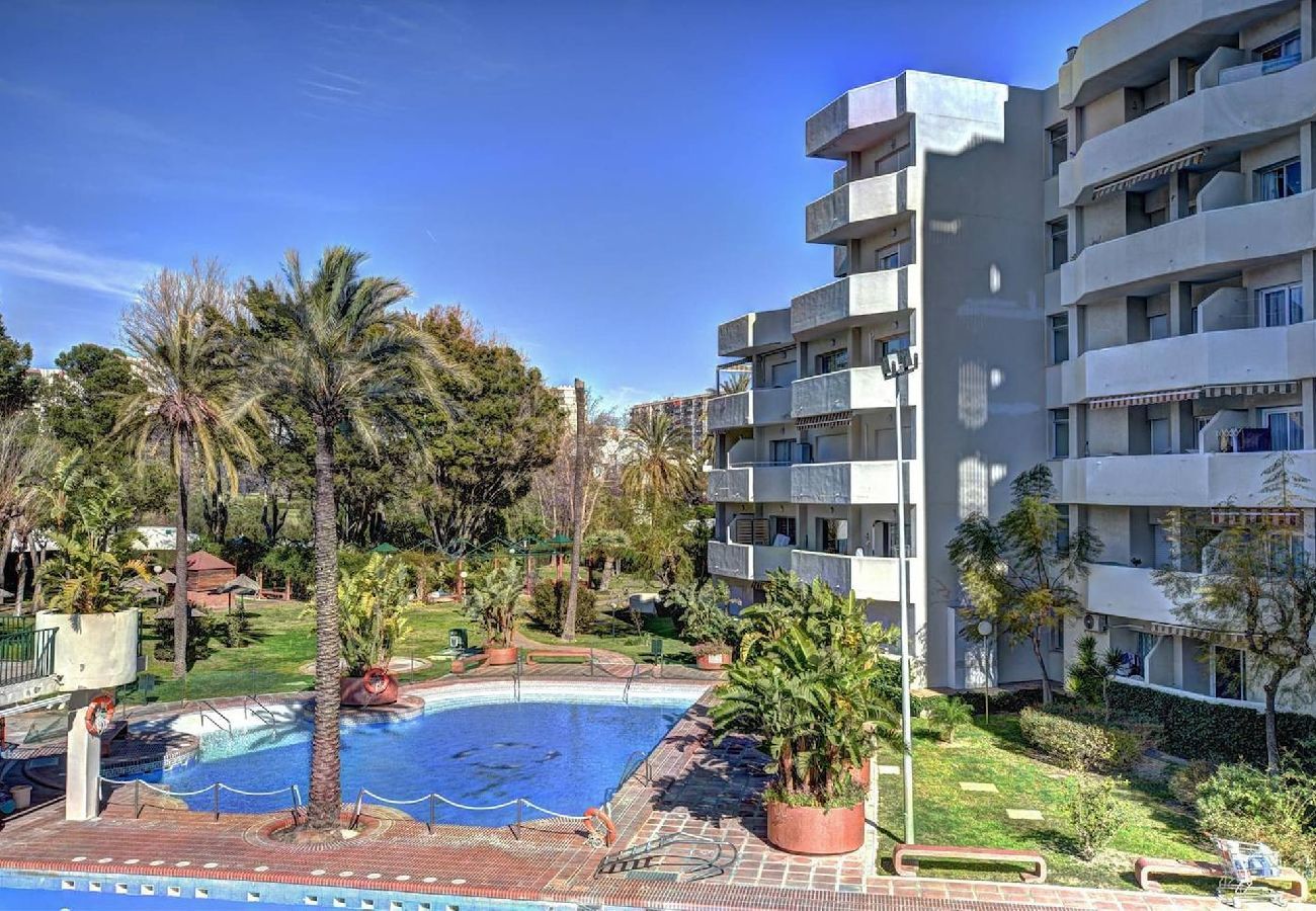 Apartment in Benalmádena - Benalbeach Apartment with Side Sea Views