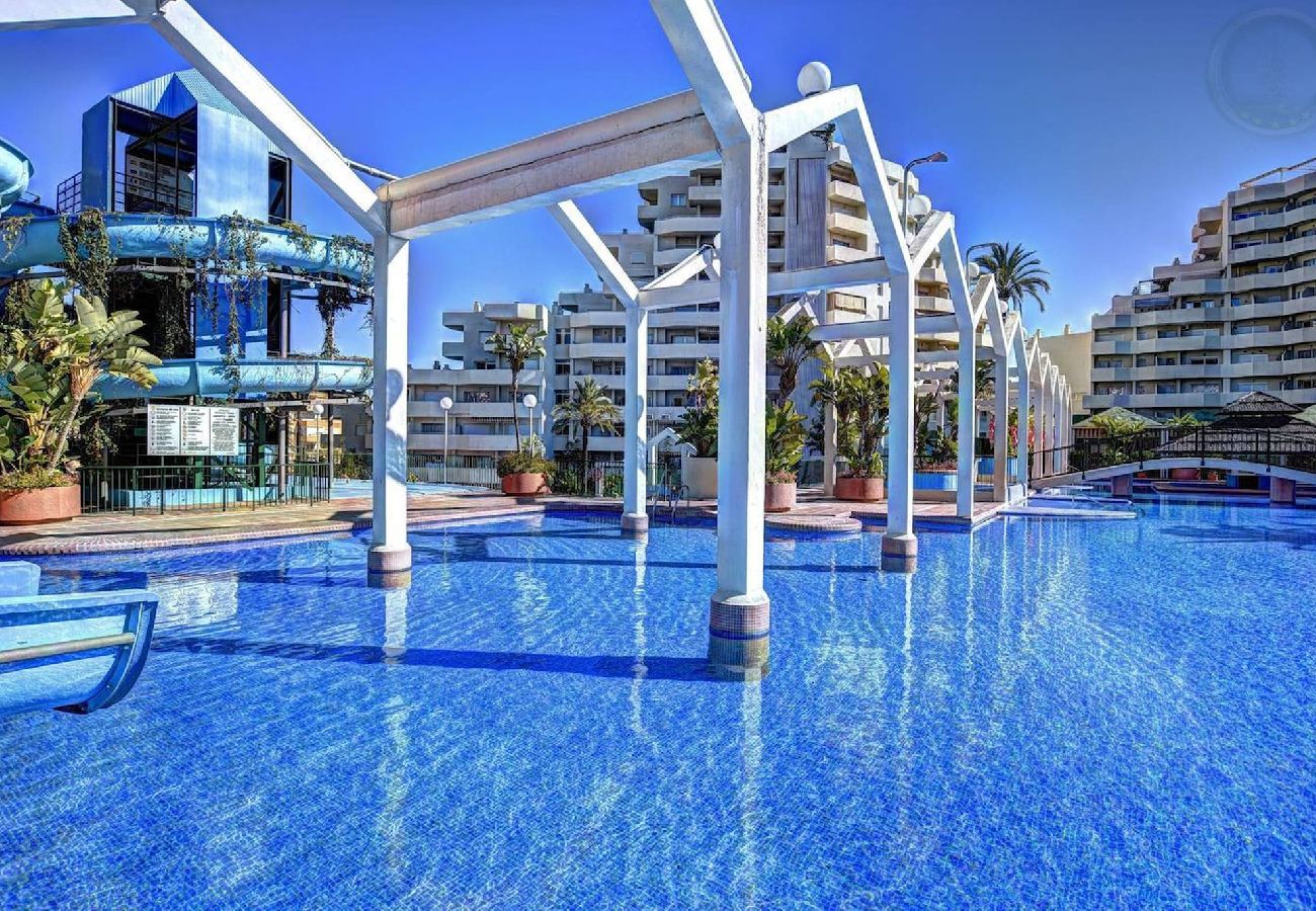 Apartment in Benalmádena - Benalbeach Apartment With Water Park