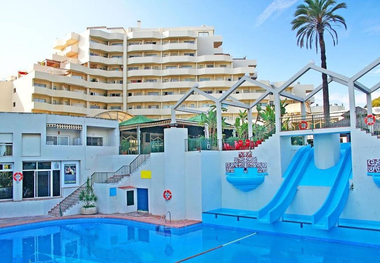 Apartment in Benalmádena - Benalbeach Apartment With Water Park