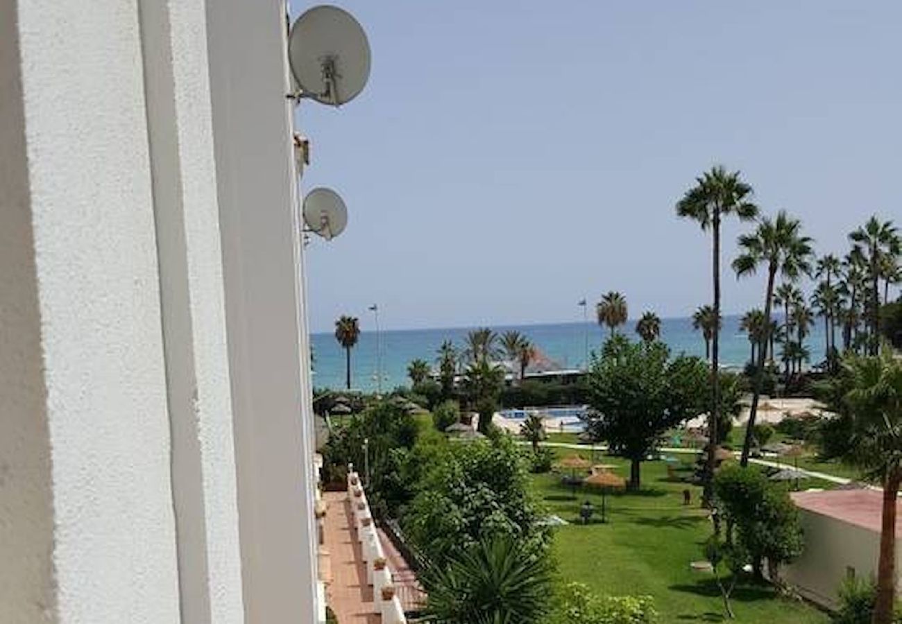 Apartment in Benalmádena - Family Apartment with 2 bedrooms