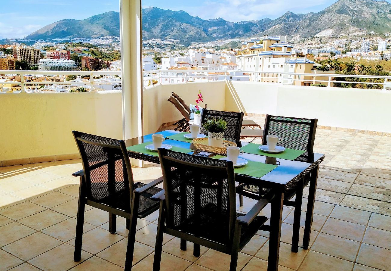 Apartment in Benalmádena - Deluxe Apartment Sea View & Large Terrace