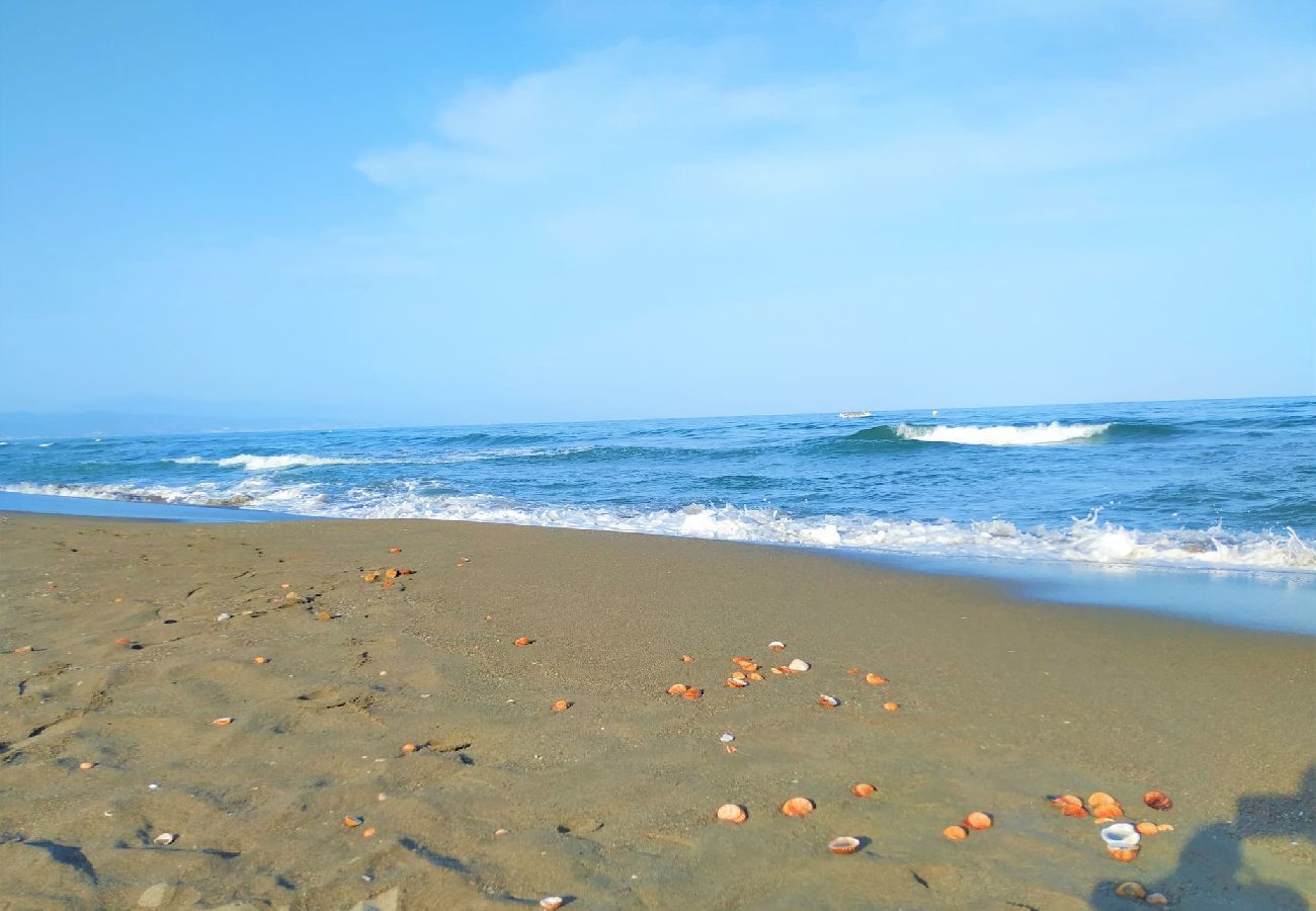 Apartment in Benalmádena - Lovely Sea and Garden View Apartment Benalbeach