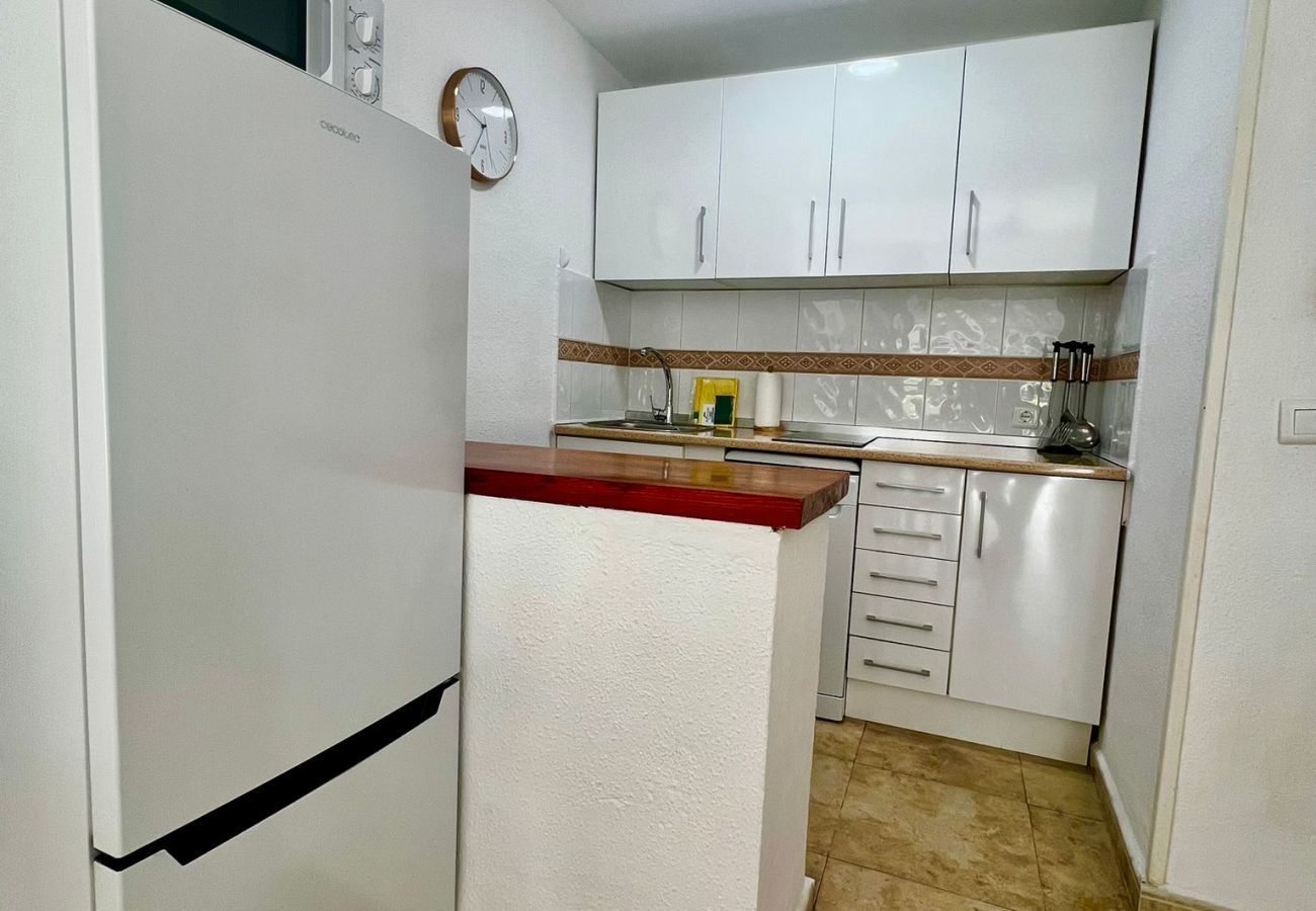 Apartment in Benalmádena - Lovely Sea and Garden View Apartment Benalbeach