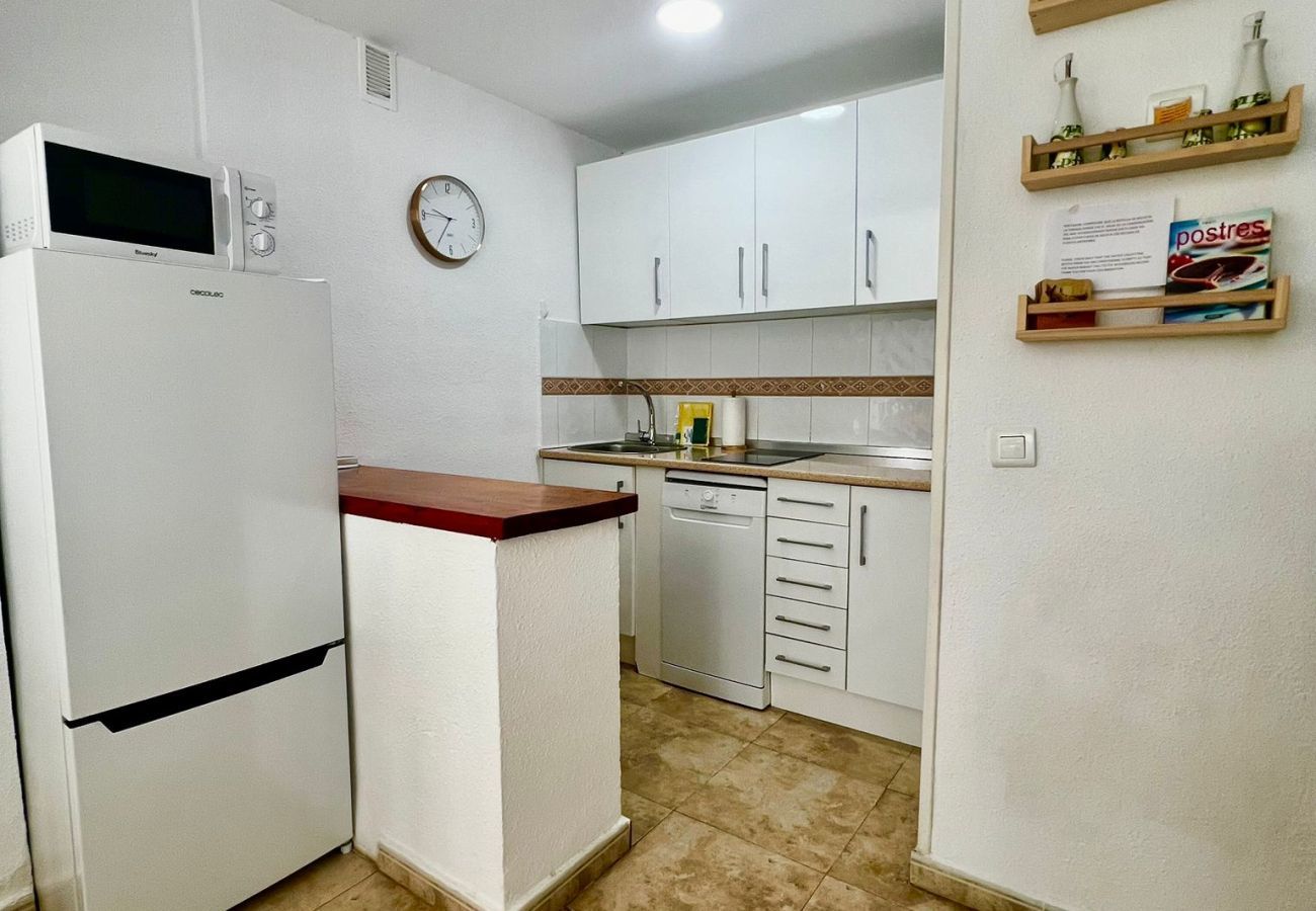 Apartment in Benalmádena - Lovely Sea and Garden View Apartment Benalbeach