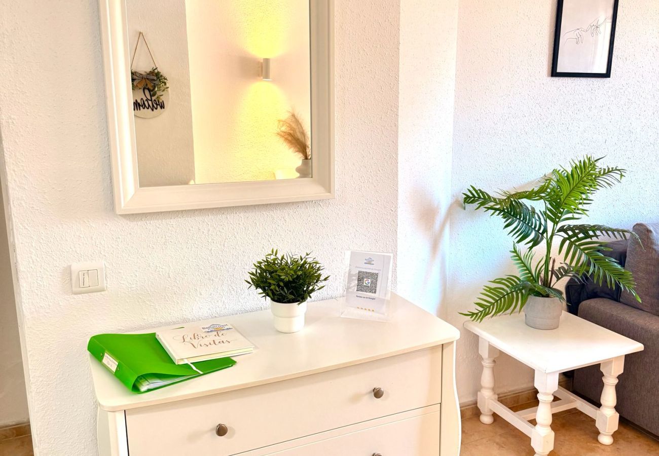 Apartment in Benalmádena - Lovely Sea and Garden View Apartment Benalbeach