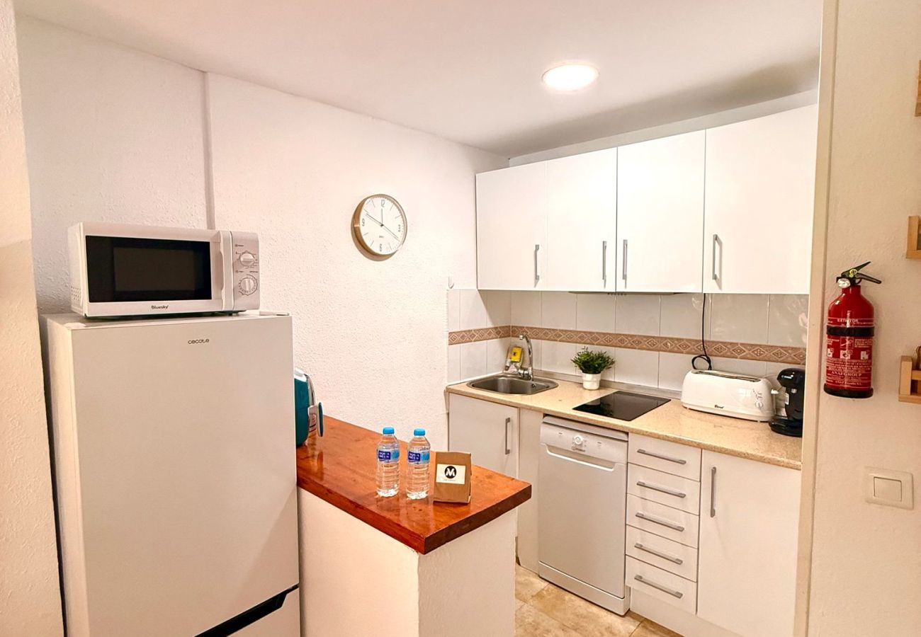 Apartment in Benalmádena - Lovely Sea and Garden View Apartment Benalbeach