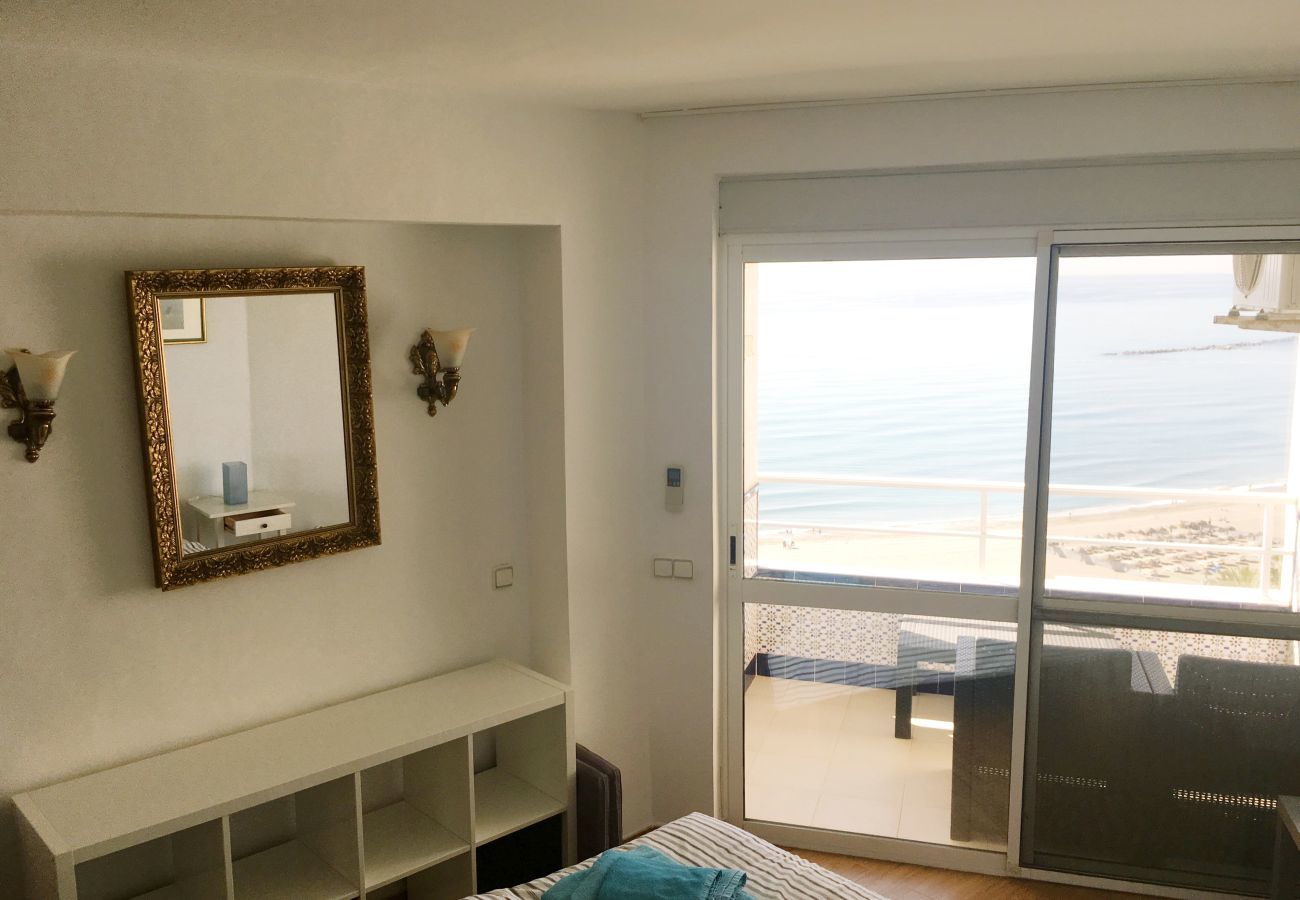 Apartment in Benalmádena - Deluxe penthouse with sea views near Puerto Marina