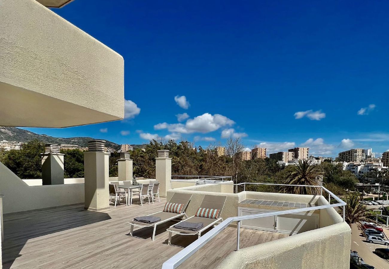 Apartment in Benalmádena - Luxury Condo Sea View Large Terrace BenalBeach