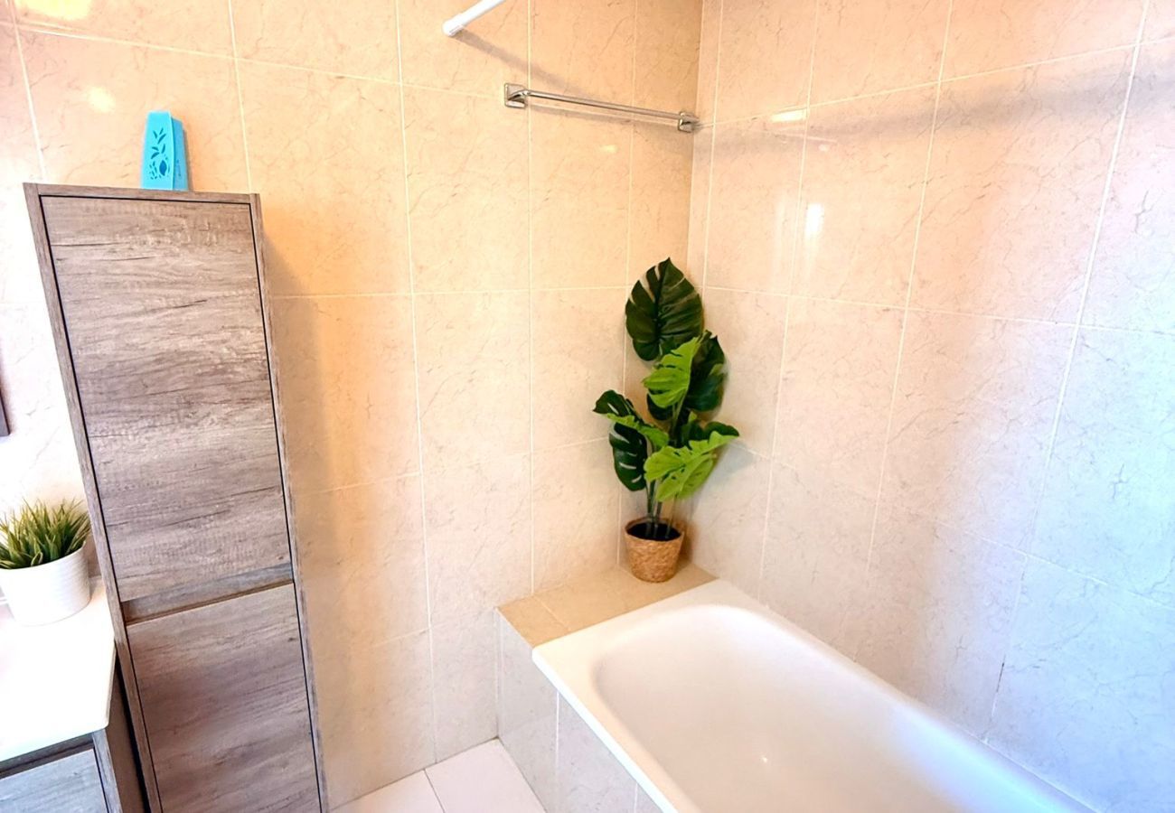 Apartment in Benalmádena - Large Deluxe Front Sea View Apartment Benalbeach