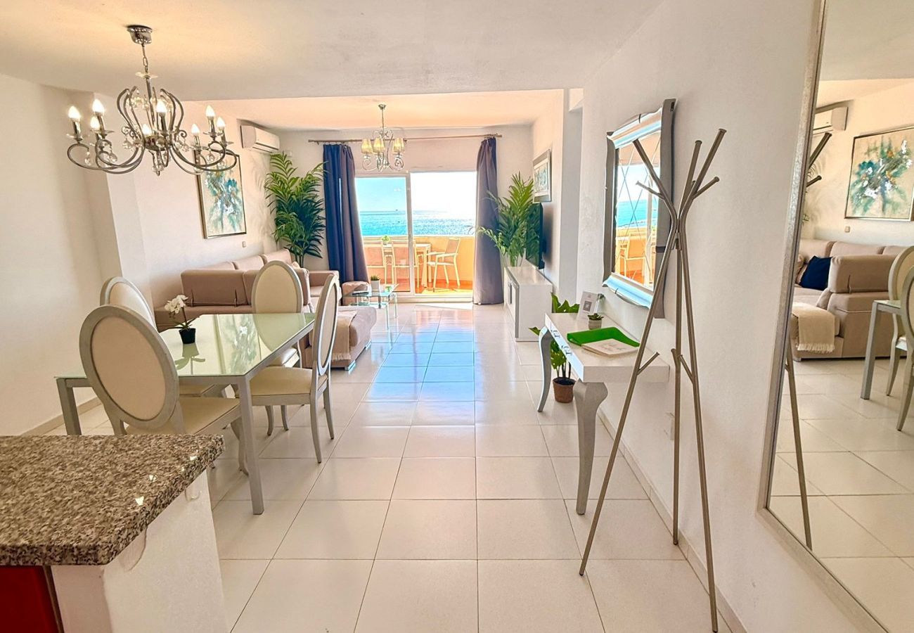 Apartment in Benalmádena - Large Deluxe Front Sea View Apartment Benalbeach