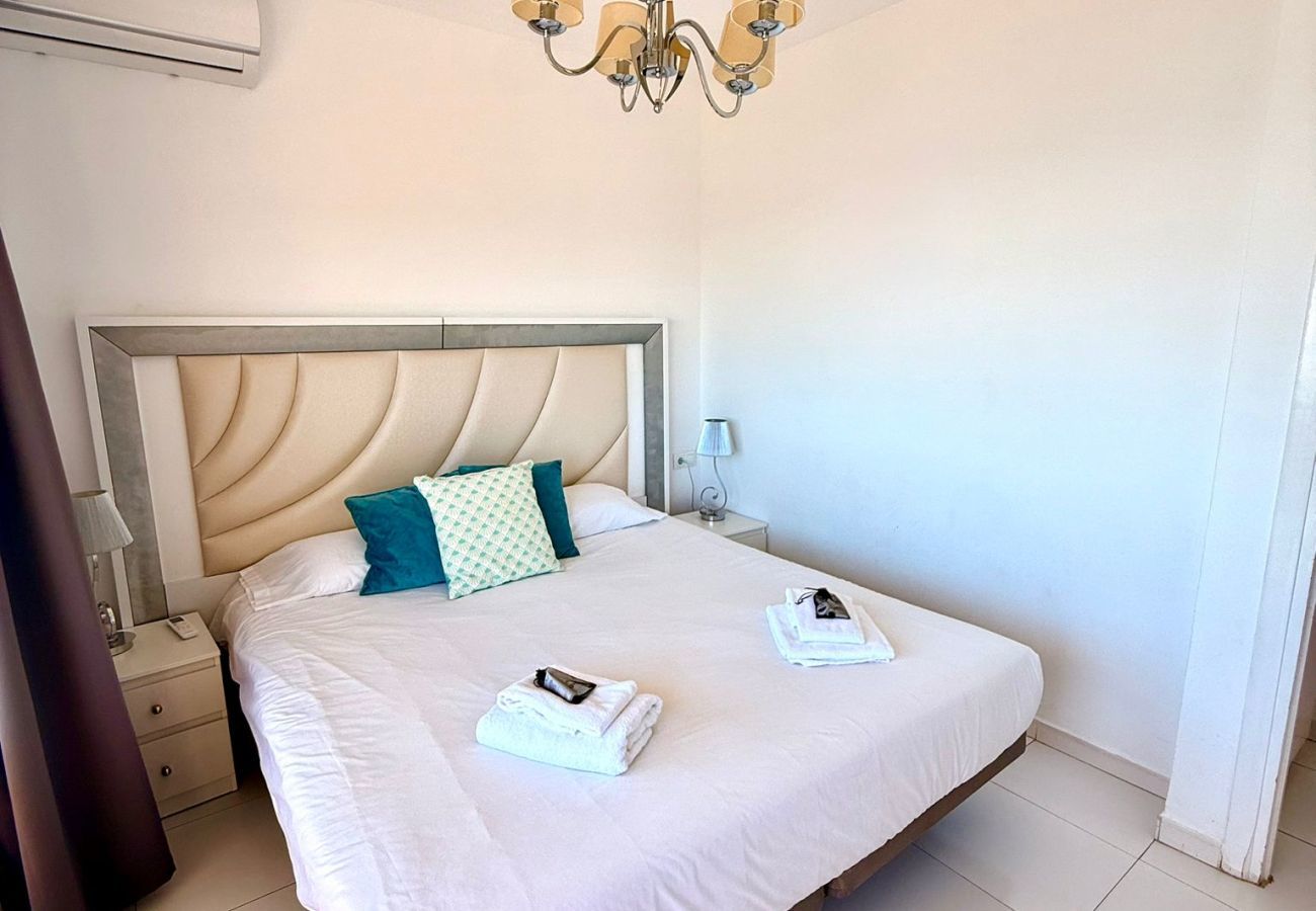 Apartment in Benalmádena - Large Deluxe Front Sea View Apartment Benalbeach