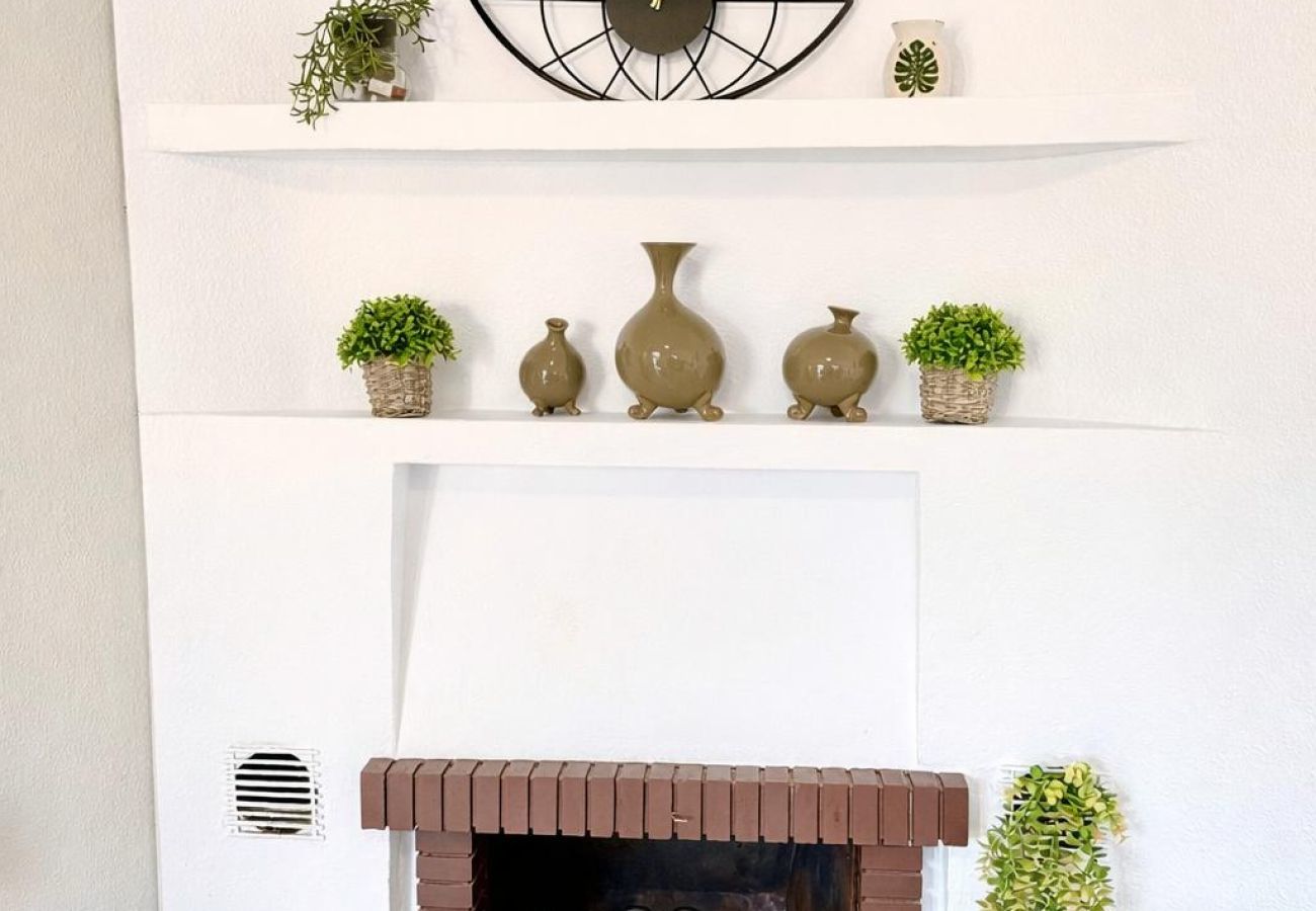 Apartment in Benalmádena - 1 Bedroom Apartment with Large Terrace and BBQ