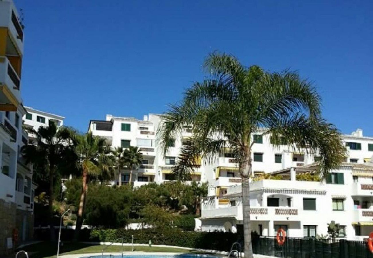 Apartment in Benalmádena - Quiet Apartment In Torrequebrada