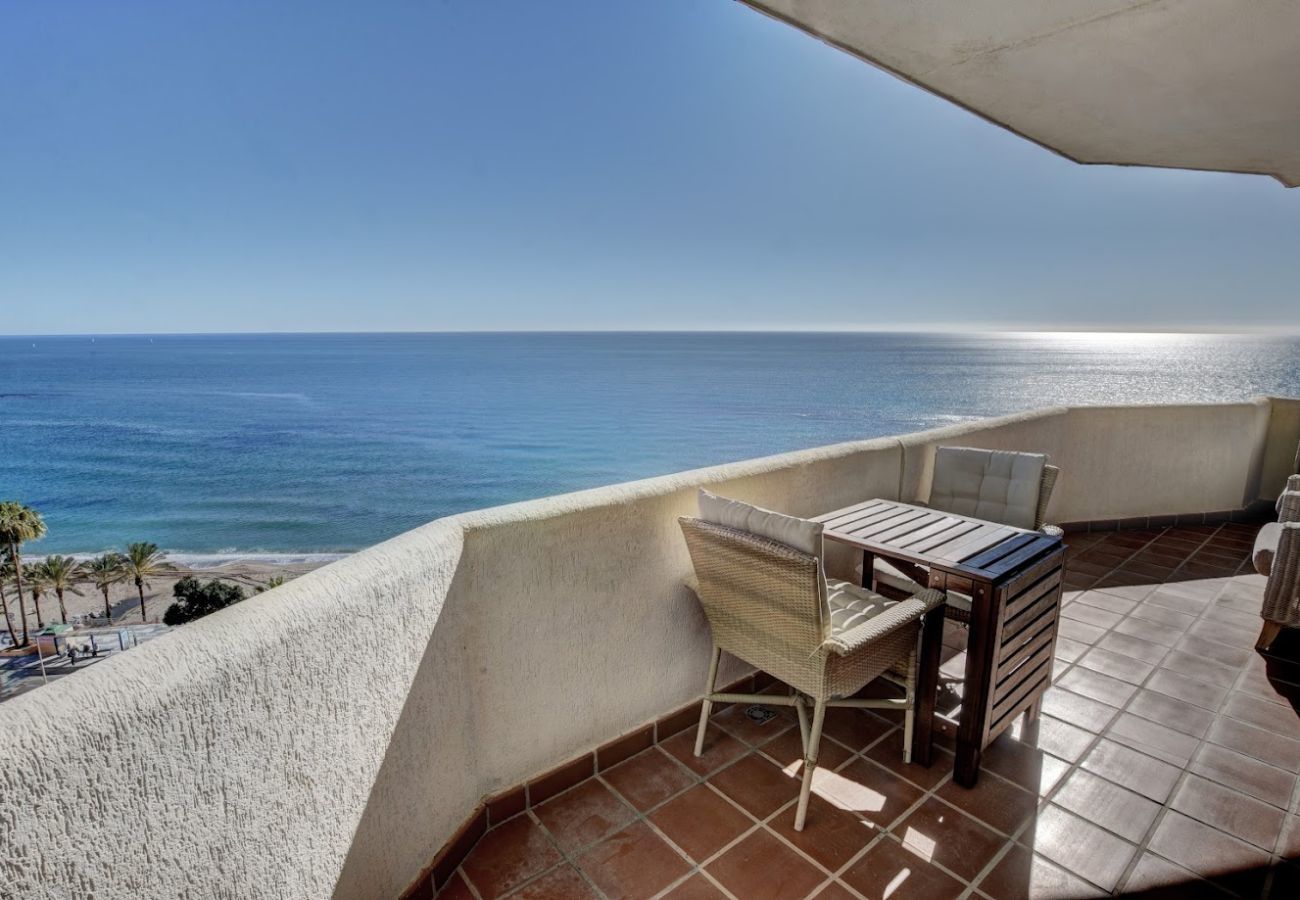 Apartment in Benalmádena - Deluxe Large Apartment with Sea Views Benalbeach