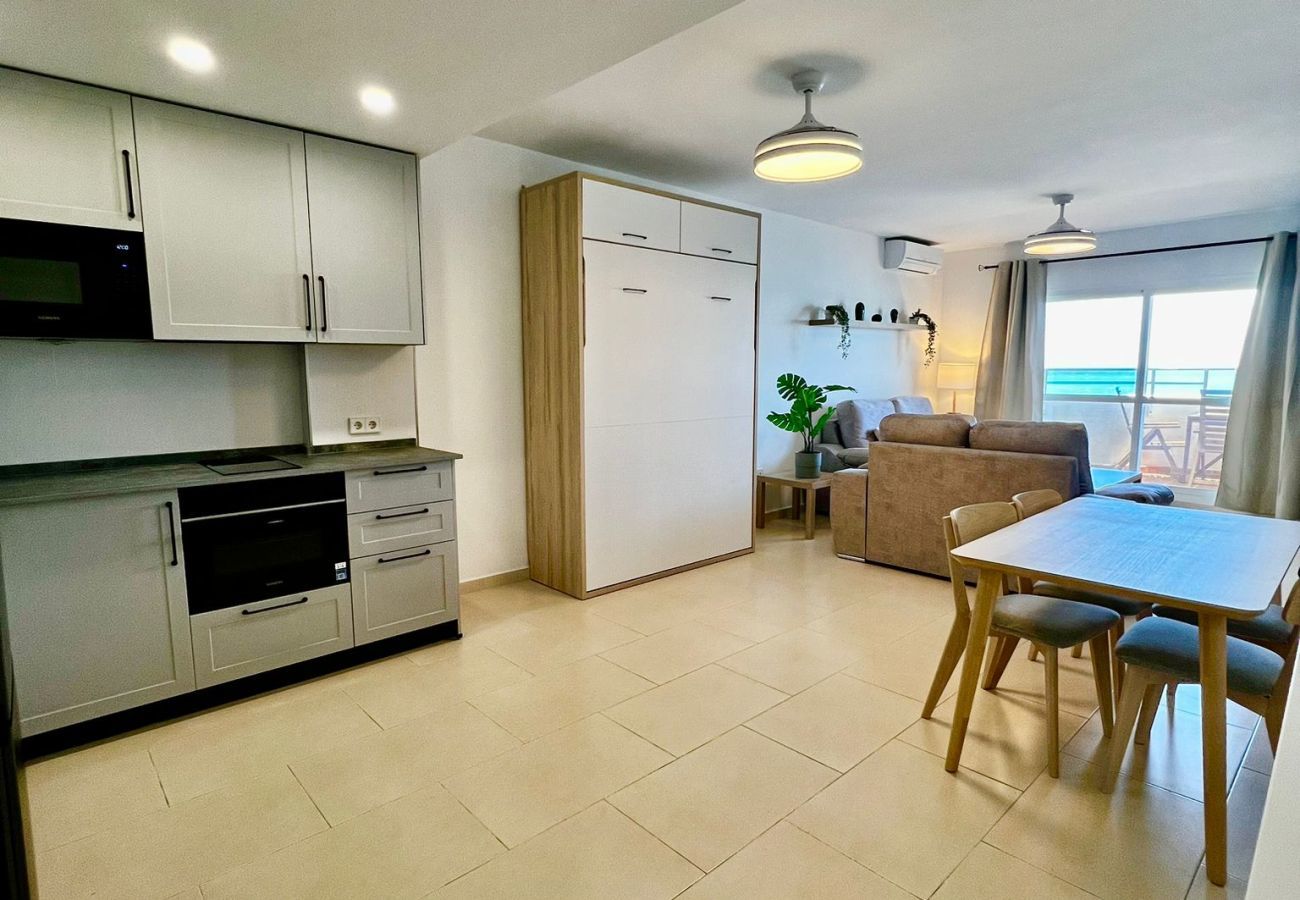 Apartment in Benalmádena - Deluxe Large Apartment with Sea Views Benalbeach
