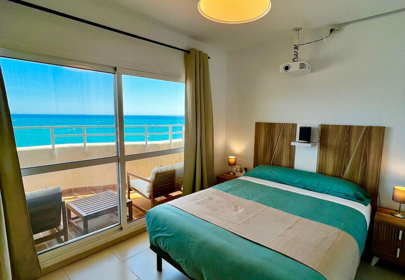 Apartment in Benalmádena - Deluxe Large Apartment with Sea Views Benalbeach