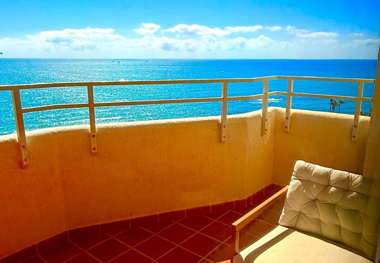 Apartment in Benalmádena - Deluxe Large Apartment with Sea Views Benalbeach