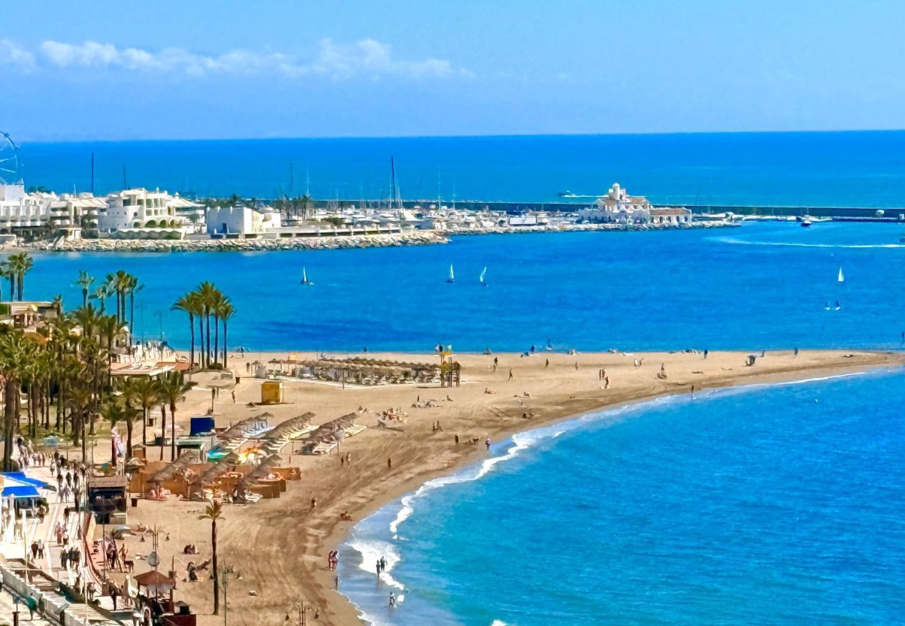 Apartment in Benalmádena - Deluxe Large Apartment with Sea Views Benalbeach