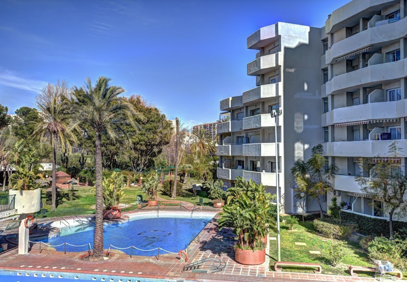 Apartment in Benalmádena - Benalbeach Apartment with Garden and Sea View