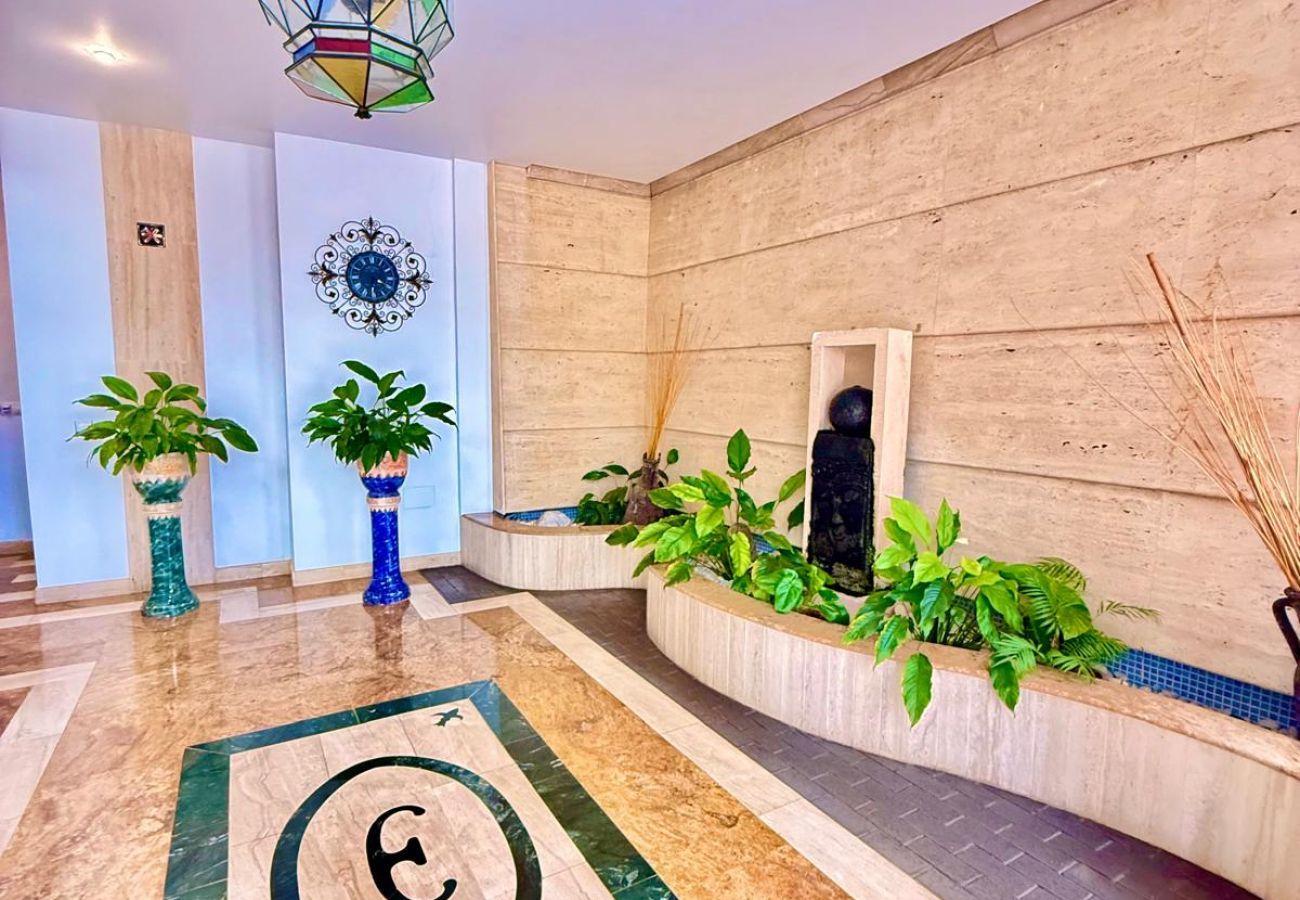 Apartment in Benalmádena - 2 Bedroom Apartment in Puerto Marina