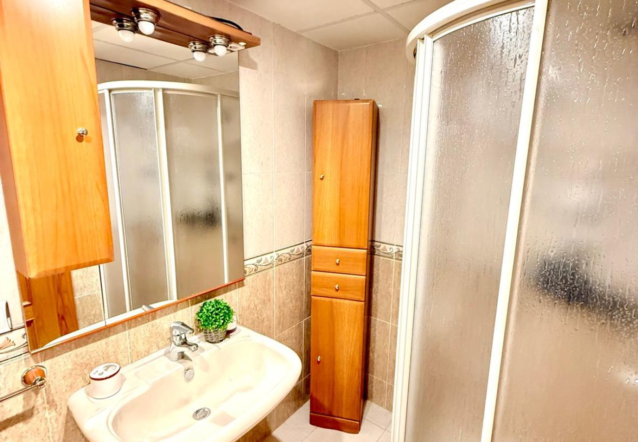 Apartment in Benalmádena - 2 Bedroom Apartment in Puerto Marina