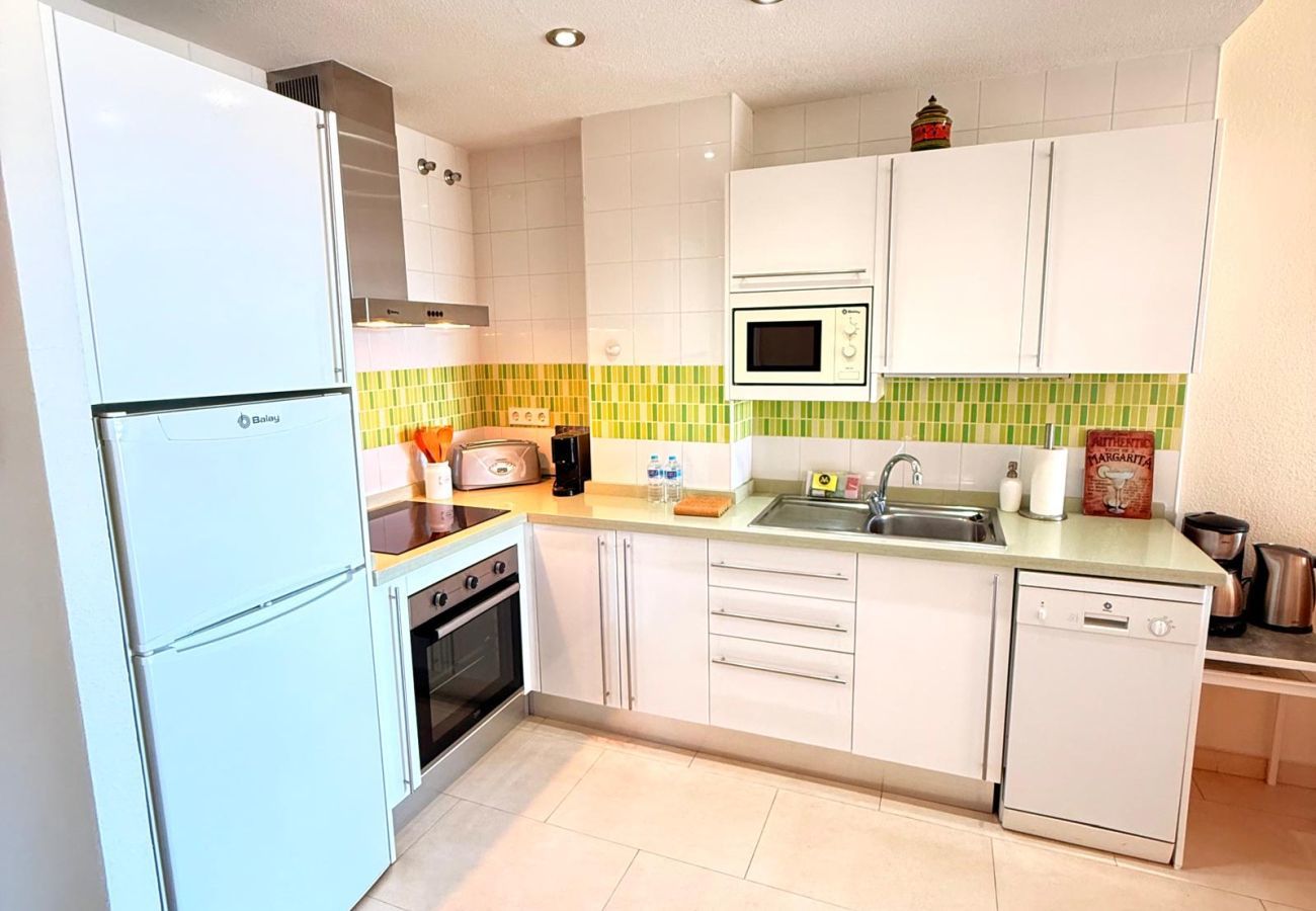 Apartment in Benalmádena - Charming Apartment in Benalbeach