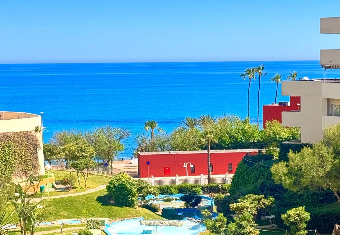 Apartment in Benalmádena - Charming Apartment in Benalbeach