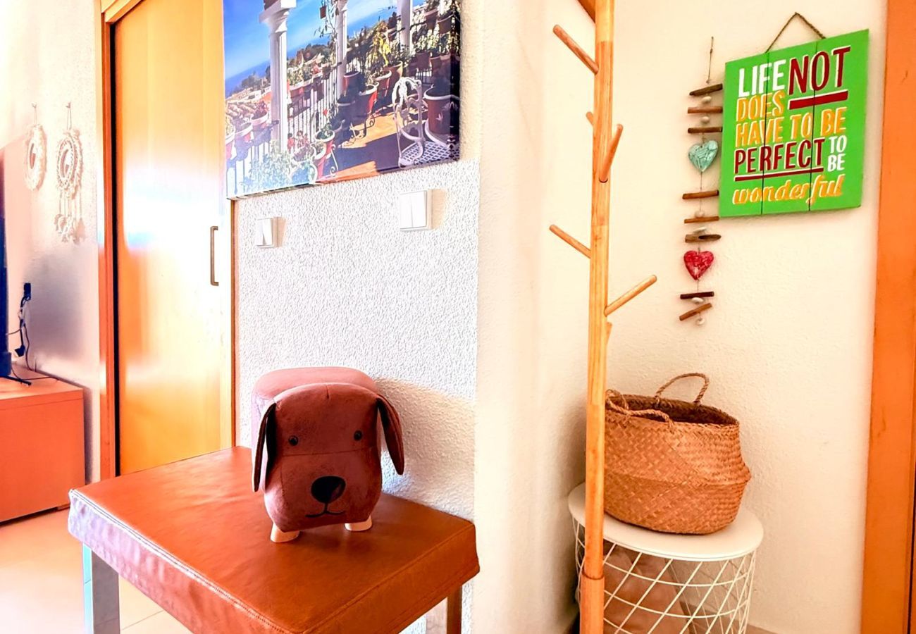 Apartment in Benalmádena - Charming Apartment in Benalbeach