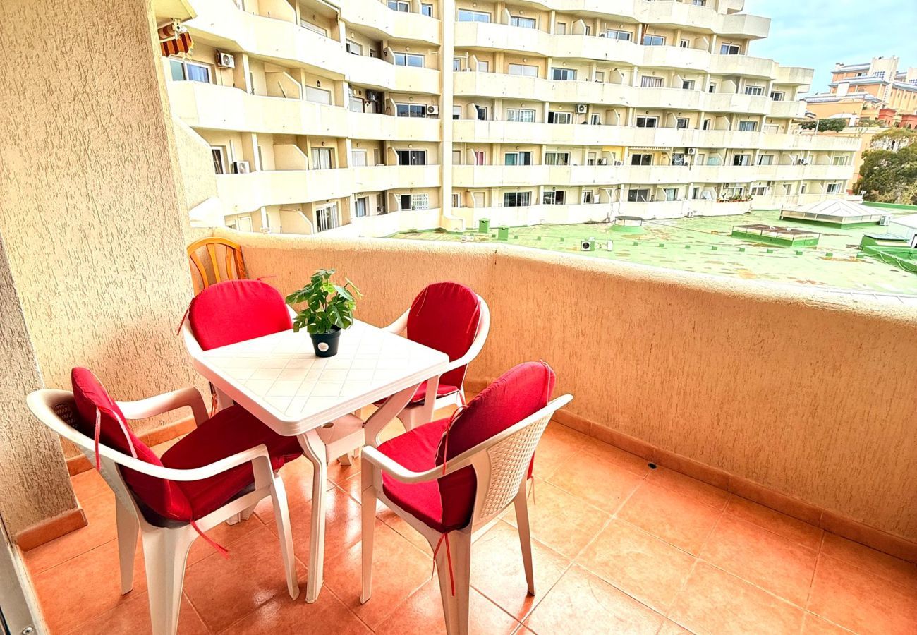 Apartment in Benalmádena - Pool View Apartment in Benalbeach