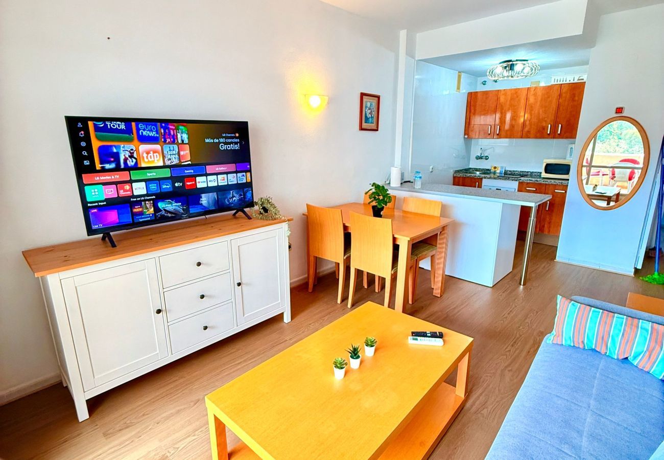 Apartment in Benalmádena - Pool View Apartment in Benalbeach