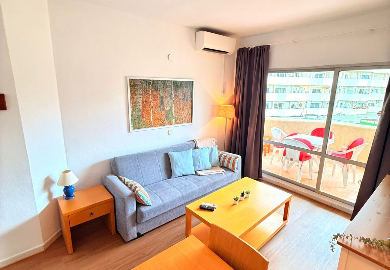 Apartment in Benalmádena - Pool View Apartment in Benalbeach