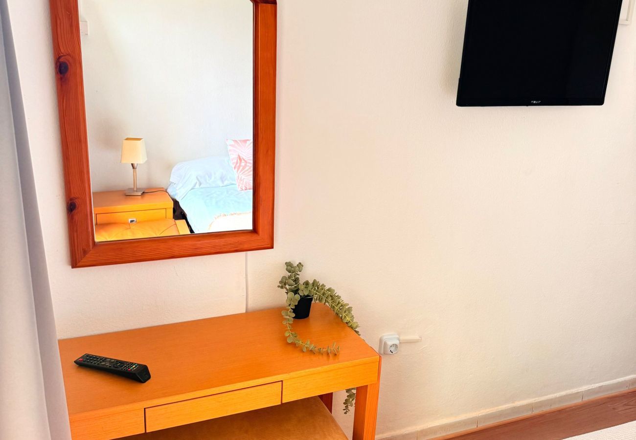 Apartment in Benalmádena - Pool View Apartment in Benalbeach