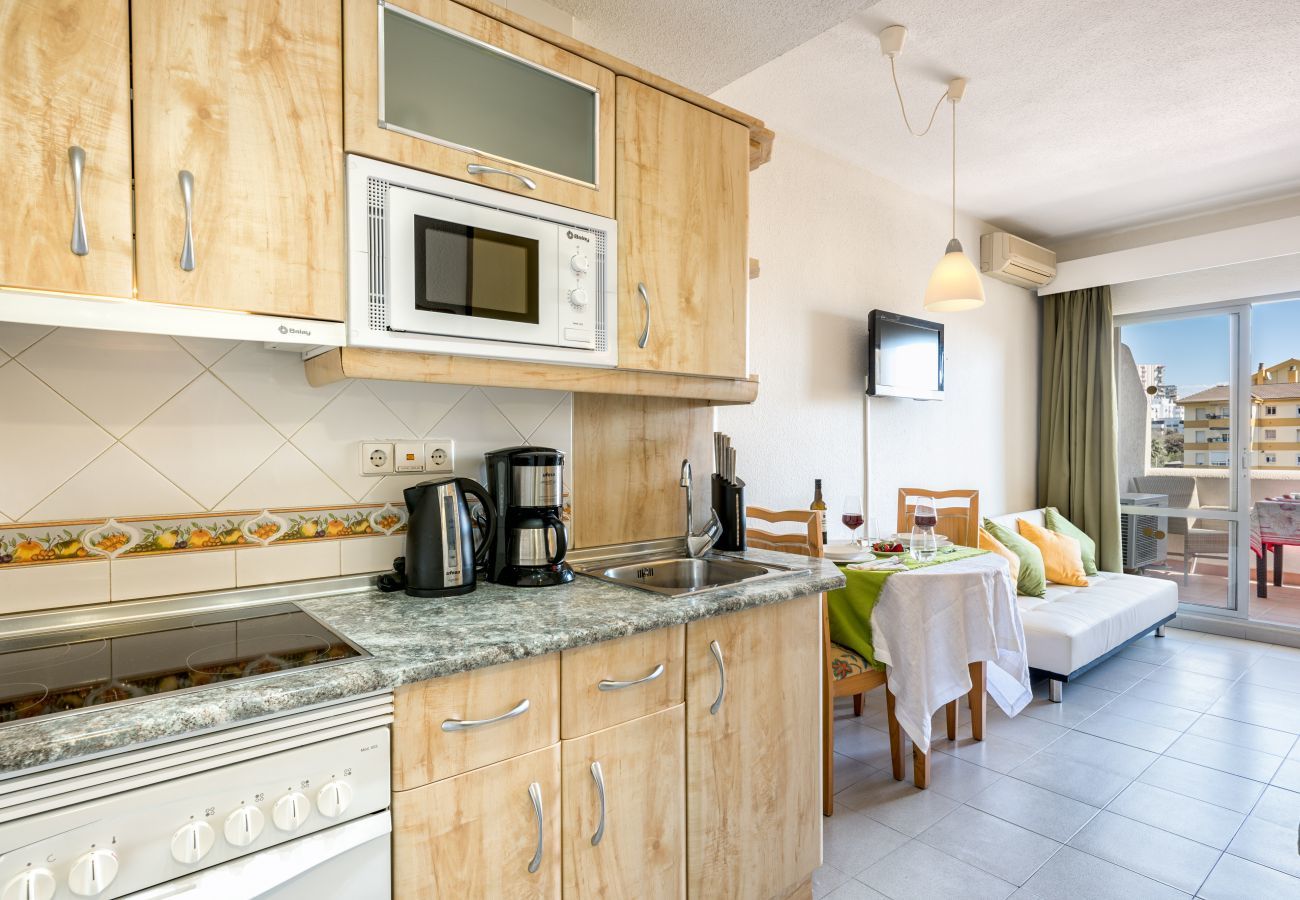 Apartment in Benalmádena - Sea View Studio with Pool in Benalbeach