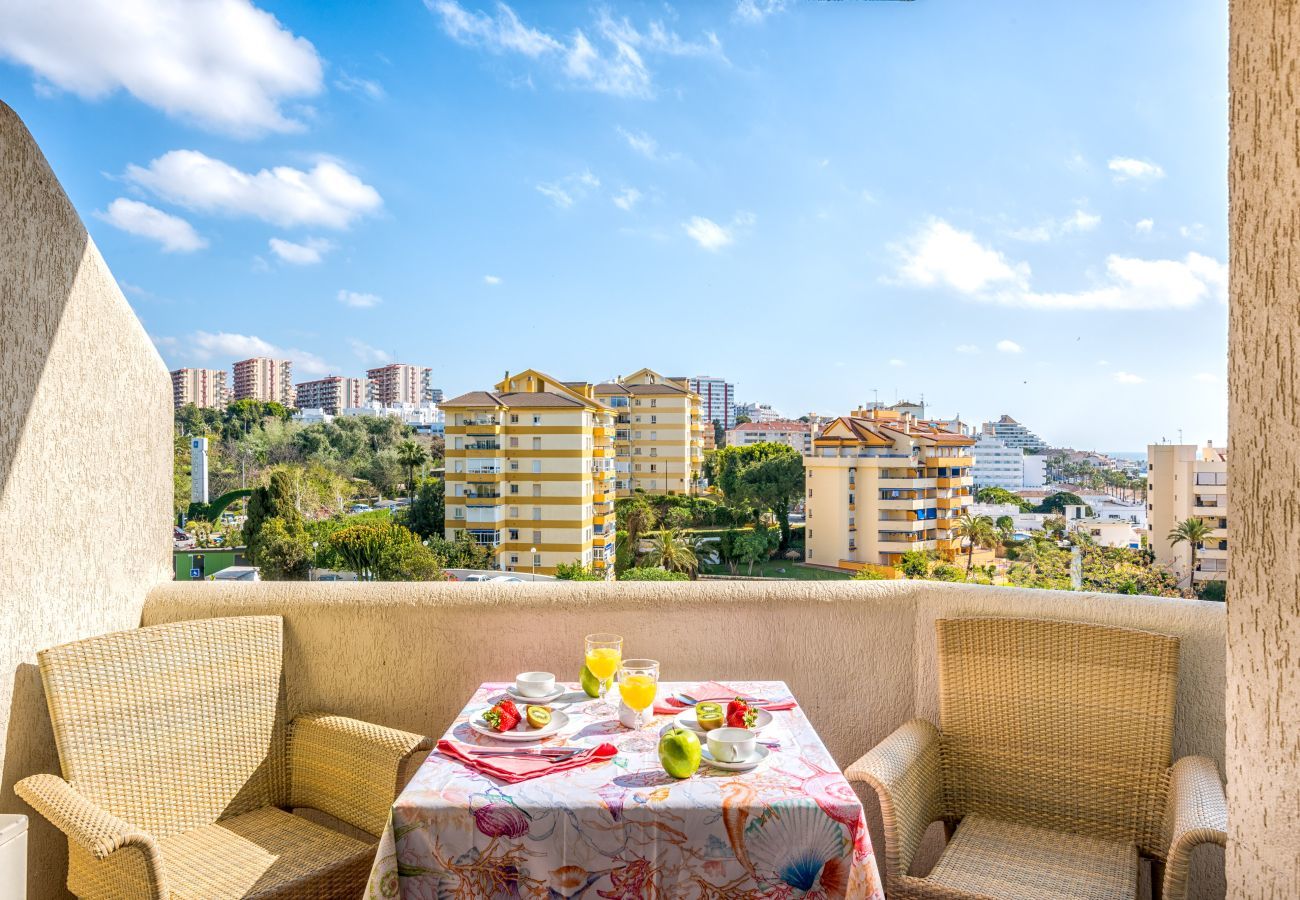 Apartment in Benalmádena - Sea View Studio with Pool in Benalbeach