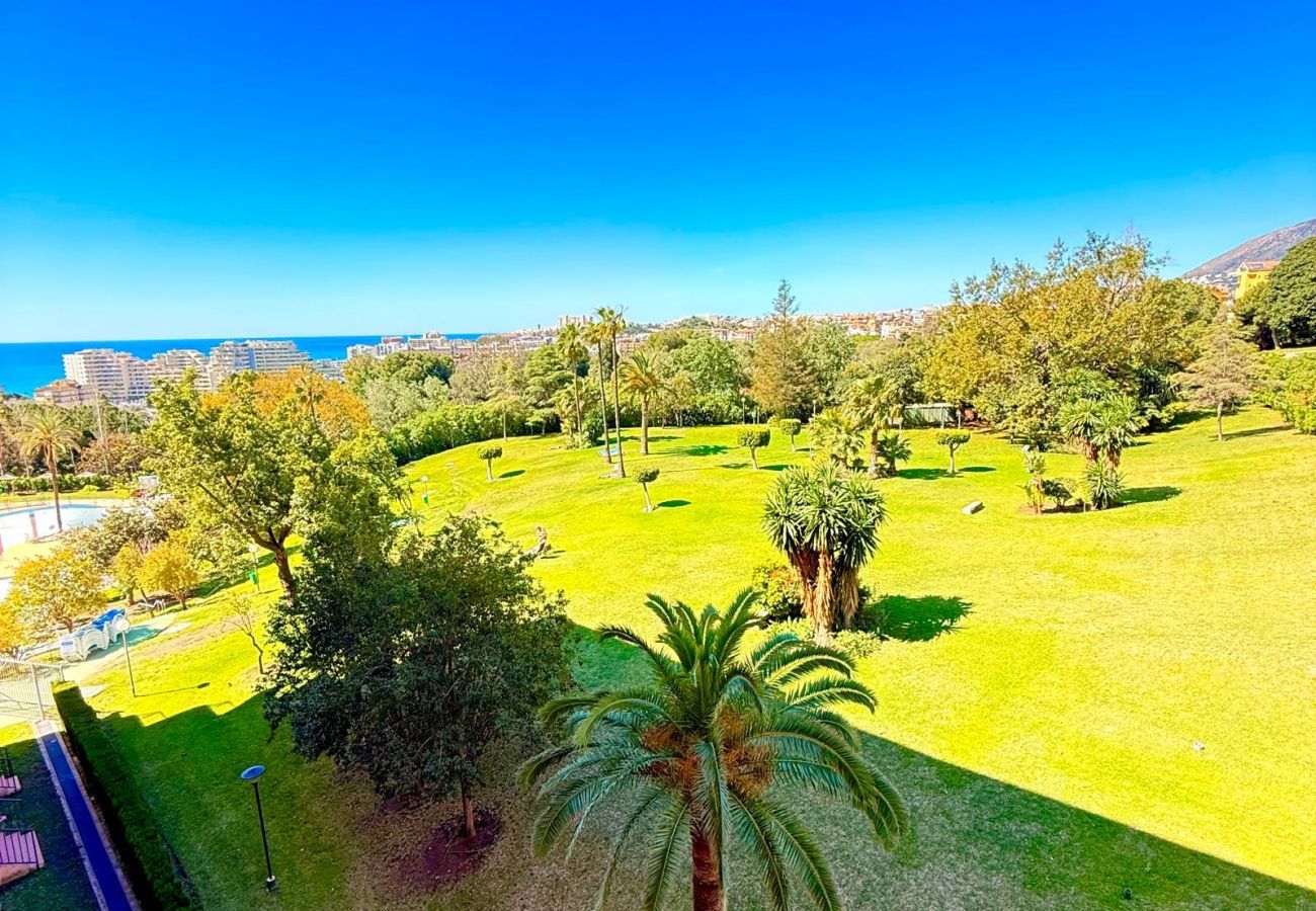 Apartment in Arroyo de la Miel - Charming apartment in Minerva Building, just a short walk from the beach in Arroyo de la Miel