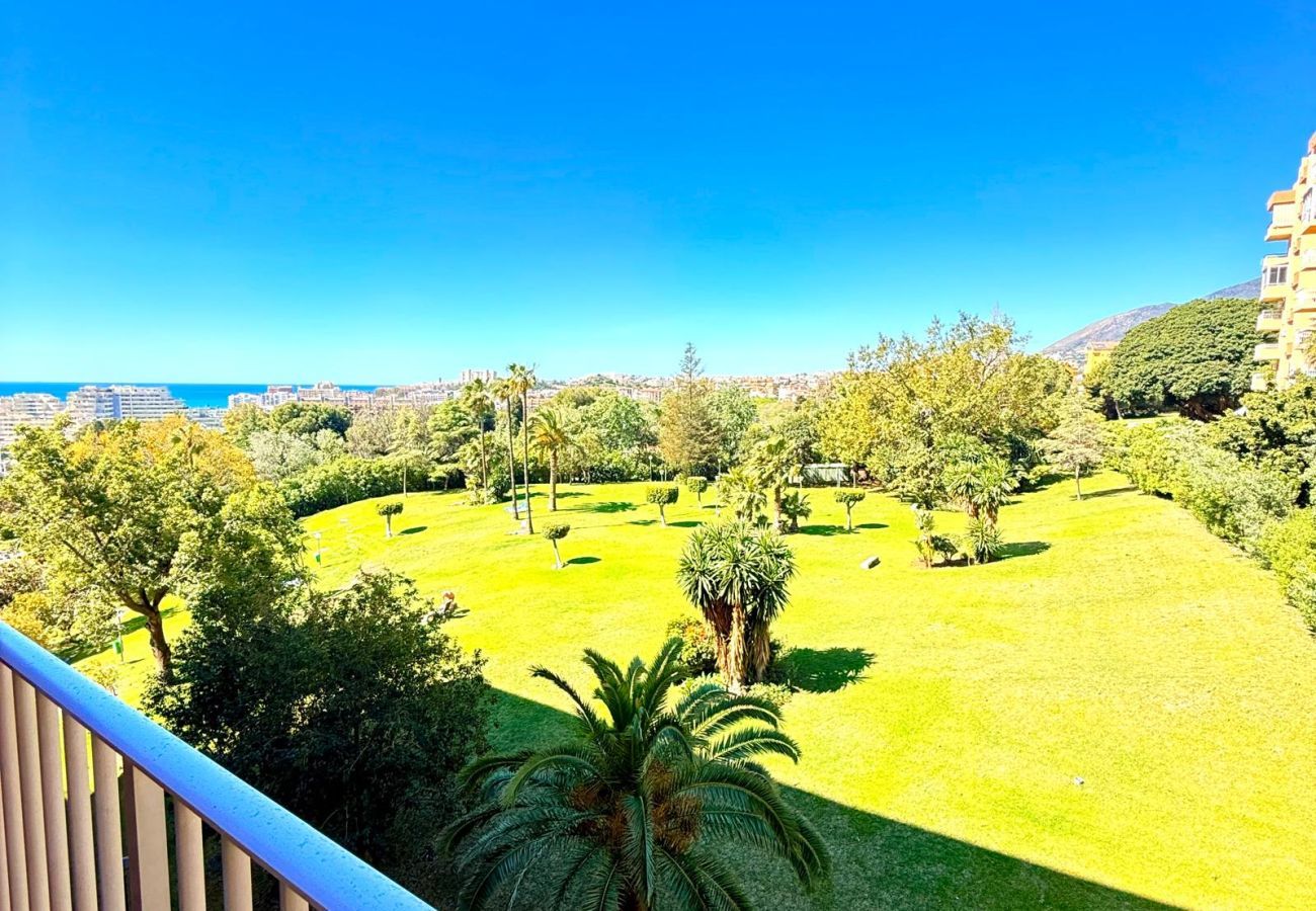 Apartment in Arroyo de la Miel - Charming apartment in Minerva Building, just a short walk from the beach in Arroyo de la Miel