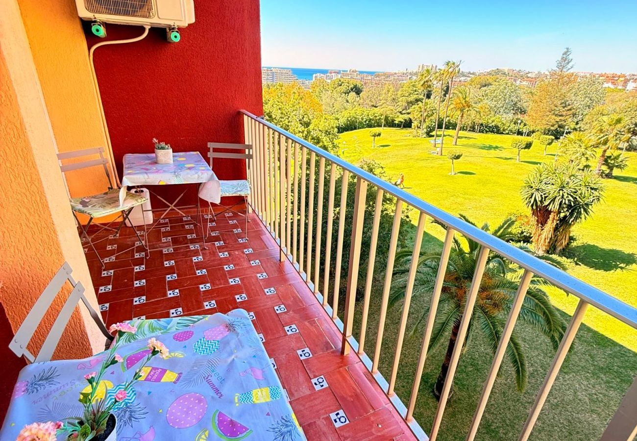 Apartment in Arroyo de la Miel - Charming apartment in Minerva Building, just a short walk from the beach in Arroyo de la Miel