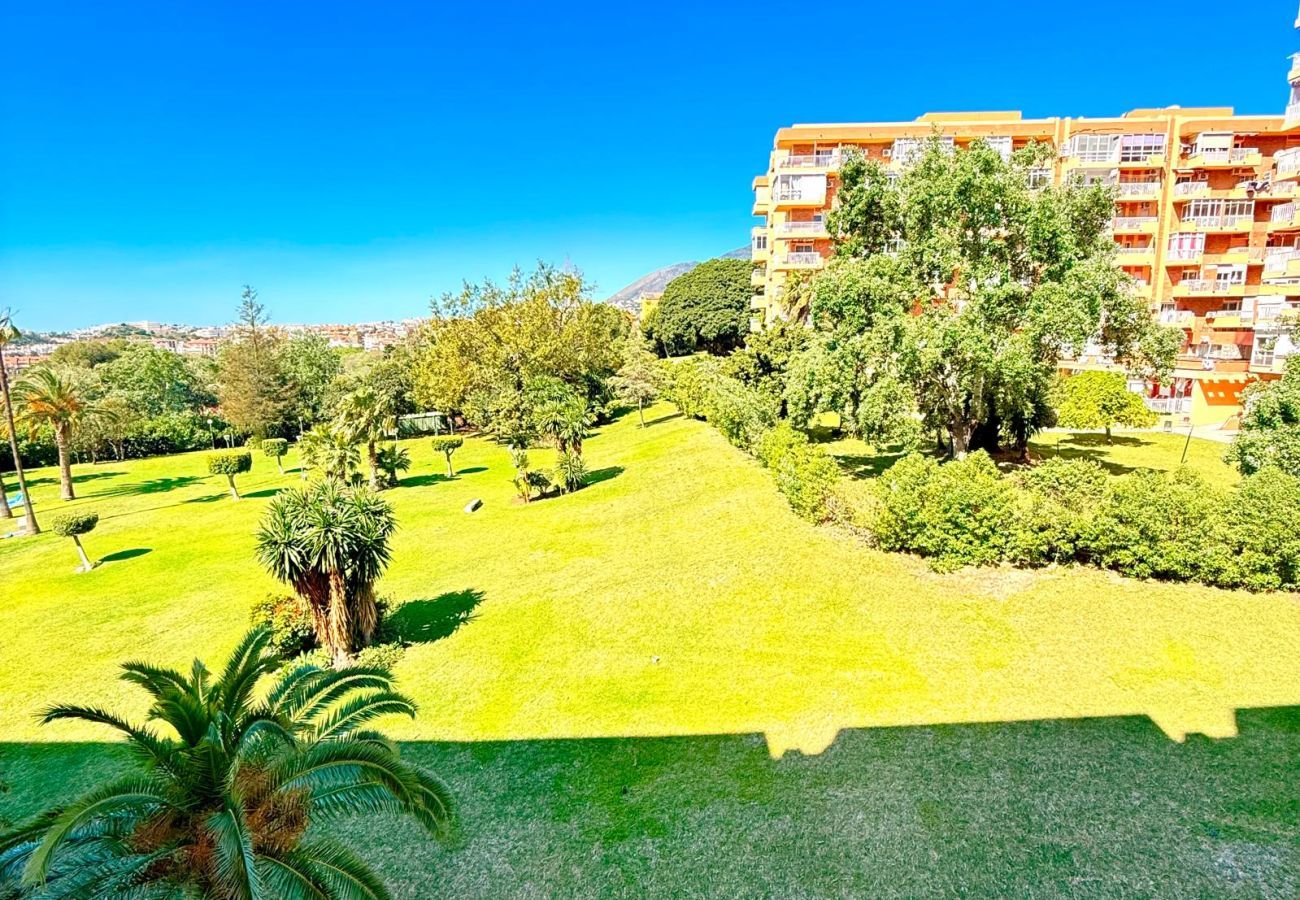 Apartment in Arroyo de la Miel - Charming apartment in Minerva Building, just a short walk from the beach in Arroyo de la Miel