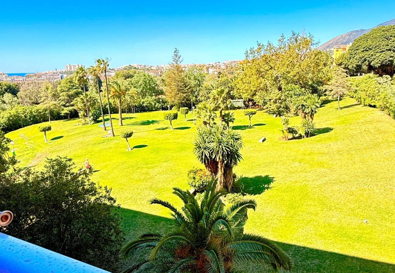 Apartment in Arroyo de la Miel - Charming apartment in Minerva Building, just a short walk from the beach in Arroyo de la Miel