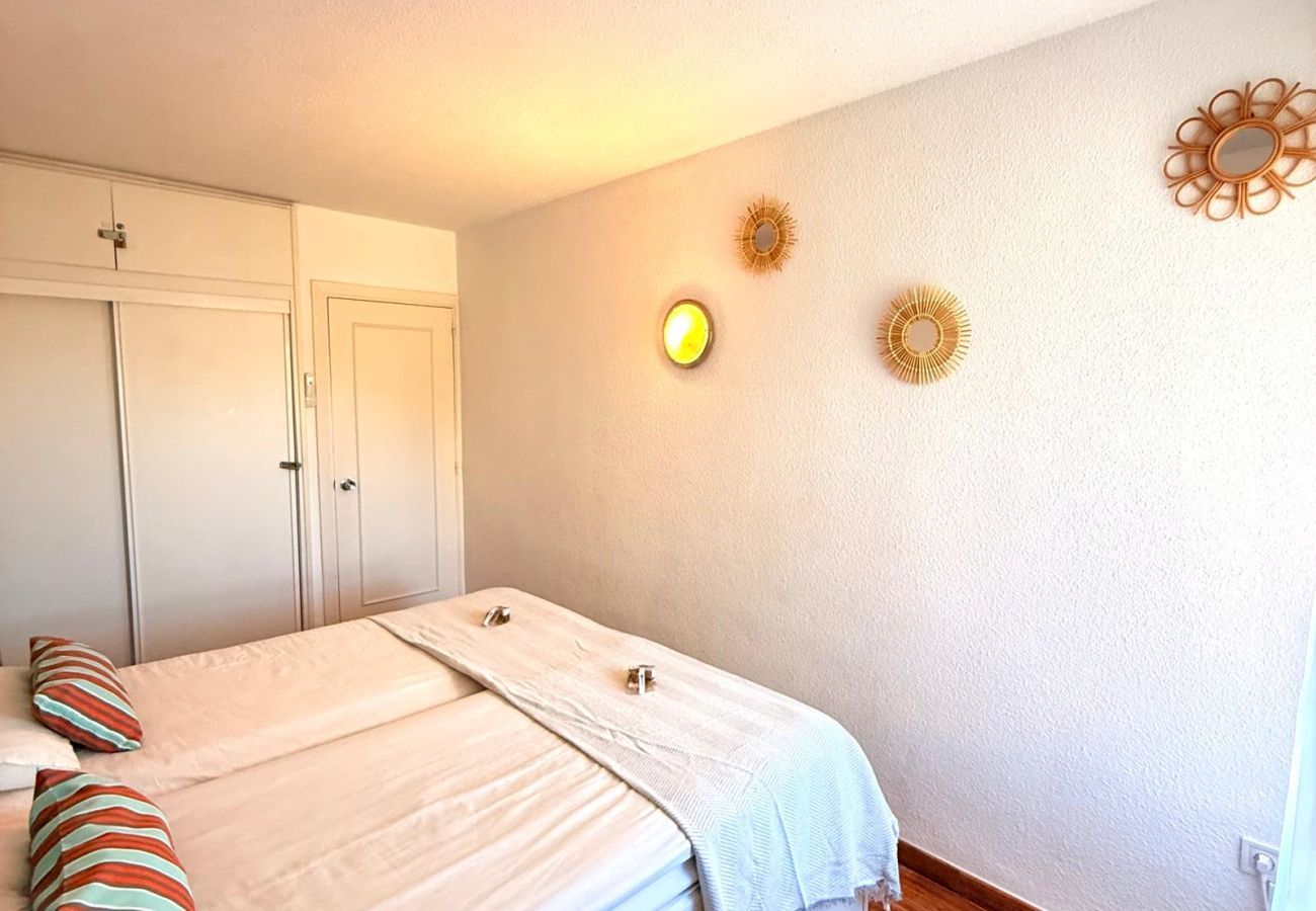 Apartment in Arroyo de la Miel - Charming apartment in Minerva Building, just a short walk from the beach in Arroyo de la Miel